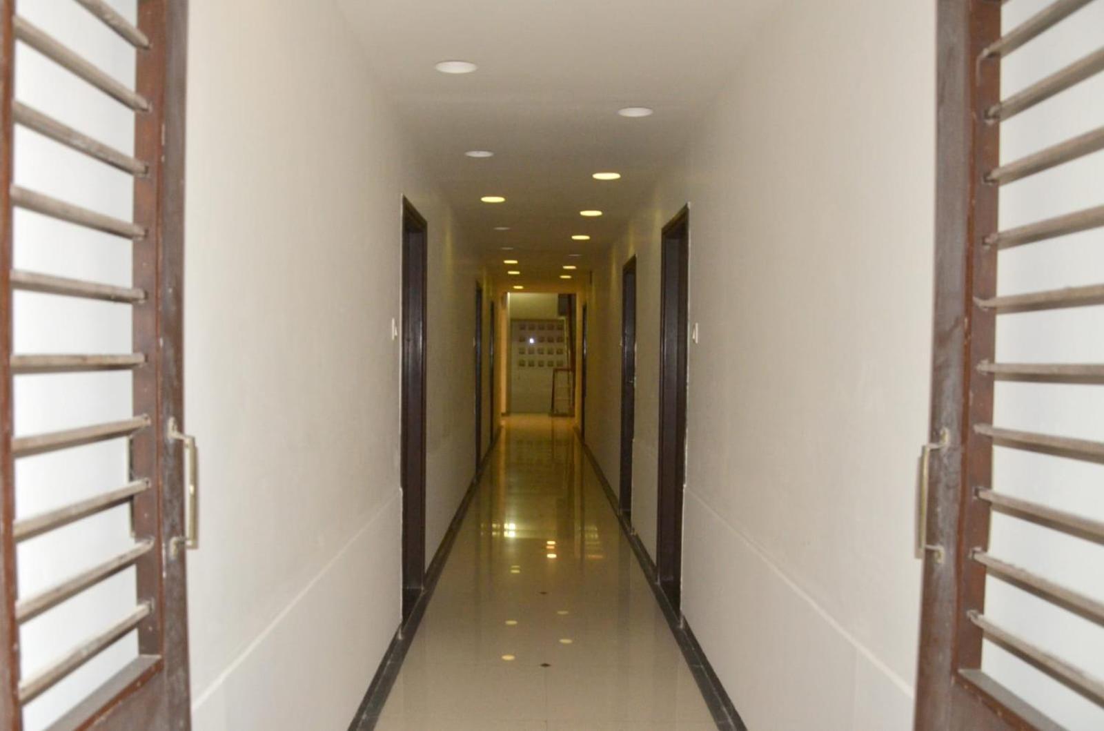 Hotel Sahyog Padra  エクステリア 写真
